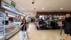 Lucky Plaza (D9), Retail #495670661